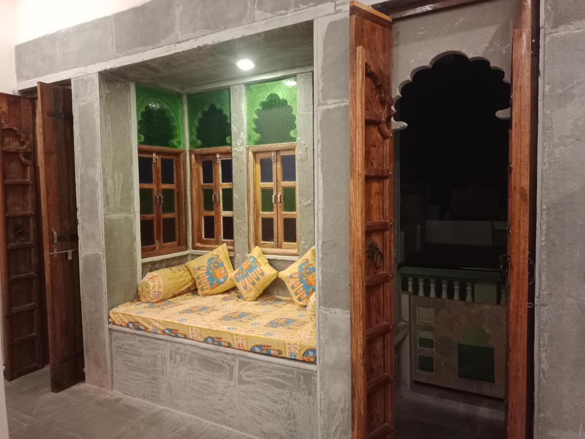Lassi Guest House อุเดเปอร์ ภายนอก รูปภาพ